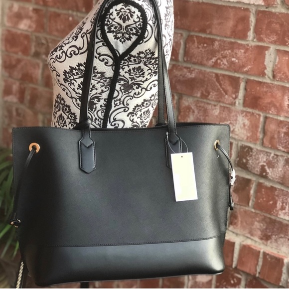 New Michael Kors Trista Lg Drawstring tote - Picture 4 of 5